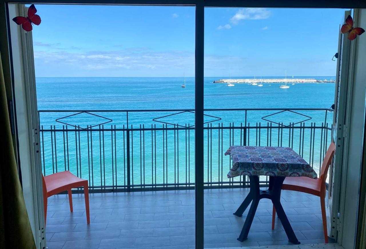 La Mansarda Διαμέρισμα Giardini Naxos Εξωτερικό φωτογραφία