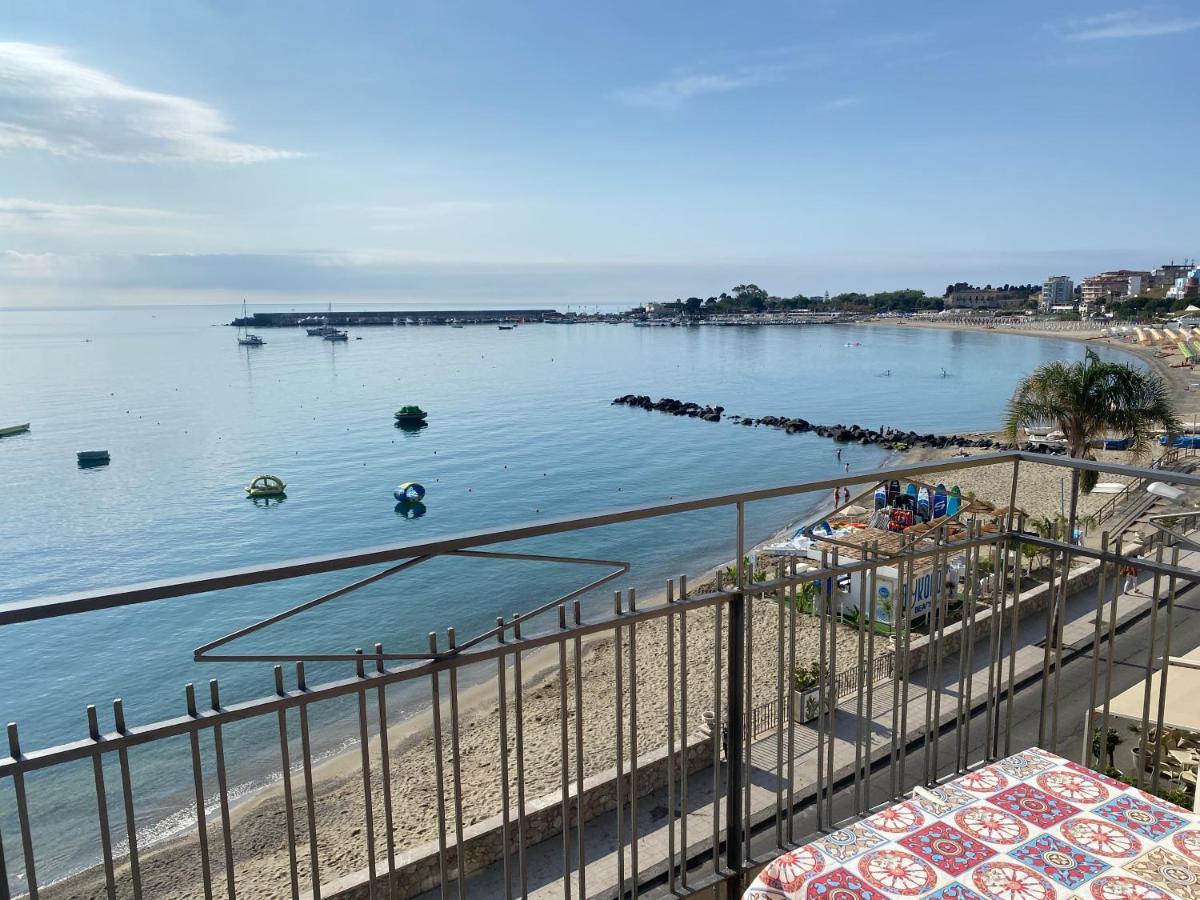 La Mansarda Διαμέρισμα Giardini Naxos Εξωτερικό φωτογραφία